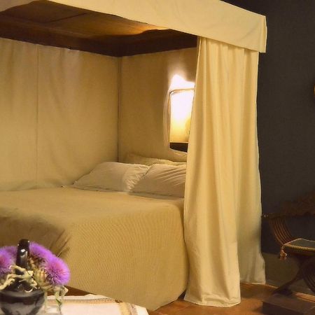 Sanpolo 1544 Antique Room อูร์บีโน ภายนอก รูปภาพ