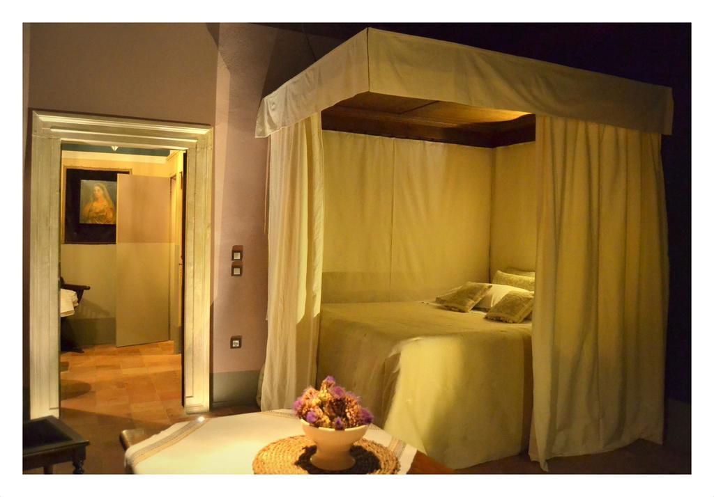 Sanpolo 1544 Antique Room อูร์บีโน ภายนอก รูปภาพ